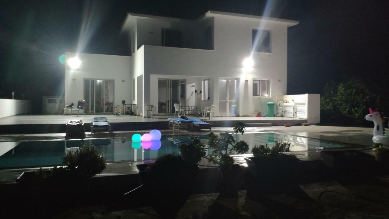 Kiti Village Villa, Cyprus, Salt-Water Pool, 6 Bedrooms, Larnaca Exterior foto